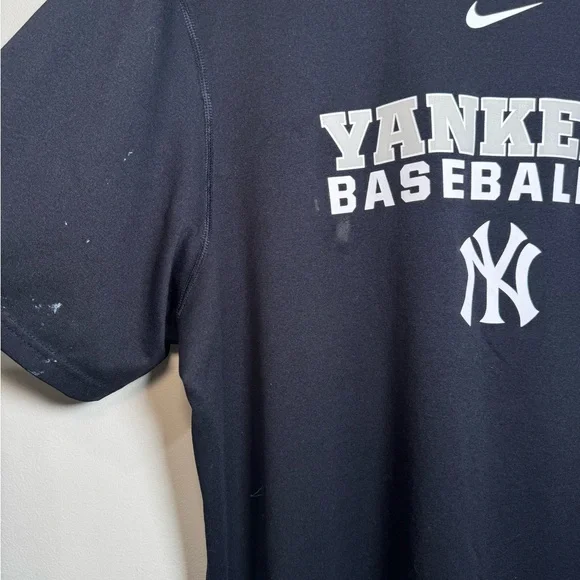 Nike Dri-Fit New York Yankees WITH Flaws Size XL - Picture 2 of 6